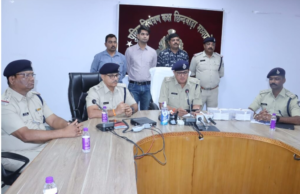 दोस्तों के साथ जन्मदिन की पार्टी मनाने के लिए युवक बने लुटेरे…