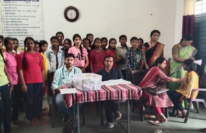 आदिवासी कान्या छात्रावास चौरई में किया स्वास्थ्य परीक्षण