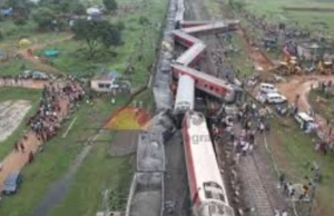 झारखंड के चक्रधरपुर में बड़ा ट्रेन हादसा,