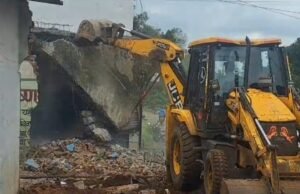 सिंगोड़ी में मुख्य बाजार से हटाया गया अतिक्रमण; बनेगी रोड….