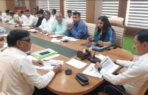 कलेक्टर श्री सिंह की अध्यक्षता में कृषि एवं संबध्द विभागों की समीक्षा बैठक आयोजित