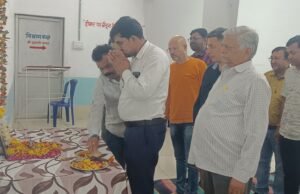 छिदंवाडा प्रेस एसोसिएशन ने दिवंगत पत्रकार स्वर्गीय विजेंद्र आमाडारे के परिजनों को दी आर्थिक सहायता अर्पित की विनम्र श्रद्धांजलि