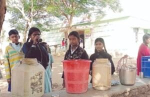 स्कूलों और आंगनवाड़ियों में वॉटर टैंक बनाने लापरवाही आई सामने…