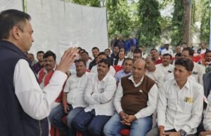 पूर्व सांसद नकुलनाथ ने कहा कांग्रेस के प्रत्येक बूथ को बनाएं अभेद किला…