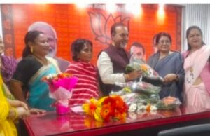 नए भाजपा अध्यक्ष का स्वागत/ सत्कारः भाजपा नेत्रियों ने किया जिला अध्यक्ष शेषराव यादव का स्वागत, दी बधाई…