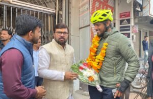 कन्याकुमारी से जम्मू कश्मीर की यात्रा पर स्केटिंग से निकले केरल निवासी सांसद से मिले..