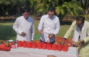 नकुलनाथ ने विधि विधान से किया “गंगा जल” का पूजन,शिव मंदिरों में अर्पित किया जावेगा “गंगा जल”