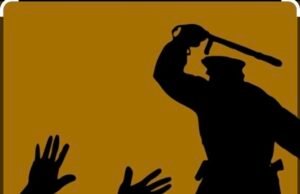 आदिवासी युवक की कथित पुलिस बर्बरता में मौत…की धटना को लेकर गुलाबी गैंग का हमला…