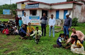 पांढुर्णा जिले के ग्राम मोहखेड़ी में “एक पेड़ मां के नाम” अभियान के अंतर्गत किया गया पौधारोपण कार्यक्रम का आयोजन