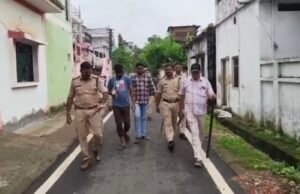 पैसों की मांग कर दुकान में तोडफोड एवं वाहन में आगजनी करने वाले…