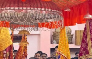 छिंदवाड़ा की सुख,शांति समृद्धि की कामना के साथ सांसद बंटी विवेक साहू ने दादा भक्तों के साथ दादाजी दरबार में टेका माथा