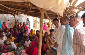 छिंदवाड़ा बस हादसा: शोकाकुल परिवारों के बीच पहुँचे कांग्रेसजन, 1 करोड़ मुआवजा और नौकरी की मांग तेज