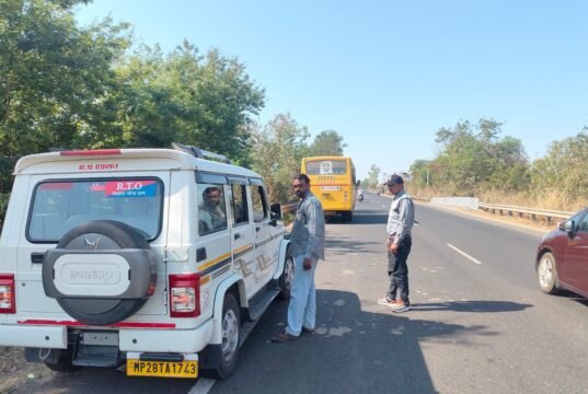 परिवहन विभाग के जांच दल द्वारा छिंदवाड़ा-नागपुर मार्ग पर चलाया गया विशेष जांच अभियान….