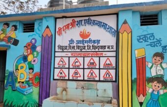 ठेकेदार–विभाग की मिलीभगत से ‘कम्प्यूटर-लाइब्रेरी भवन’ बना भ्रष्टाचार का अड्डा! सूचना पटल गायब, घटिया निर्माण के आरोप