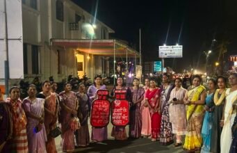 गैस के बढ़े हुए मूल्य के खिलाफ सड़क पर उतरी महिला कांग्रेस