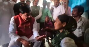 दर्द के बीच सहारा बने मुख्यमंत्री: करेर में अनाथ हुई बेटी से बोले – “चिंता मत करना, पढ़ाई की जिम्मेदारी सरकार की”