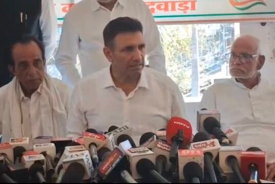 बस हादसा: घायलों से मिले जीतू पटवारी सरकार पर लगाए गंभीर आरोप..