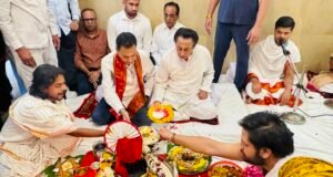 वीर हनुमान की भक्ति में लीन हुए कमलनाथ और नकुलनाथ …