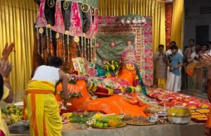 आस्था का महासागर: छह लाख श्रद्धालुओं ने किए संकटमोचन के दिव्य दर्शन..