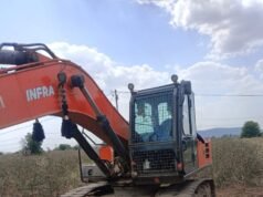 रेत माफियाओं पर प्रशासन का ‘सर्जिकल स्ट्राइक’, पोकलेन समेत 3 वाहन जप्त — मचा हड़कंप