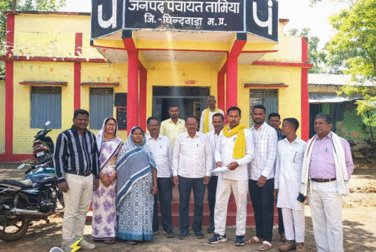 तामिया जनपद पंचायत की बैठक में हंगामा, सदस्यों ने किया बहिष्कार ,सीईओ के खिलाफ नारेबाजी, स्थानांतरण की उठी मांग