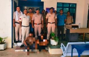 सीएम हेल्पलाइन के नाम पर कथित वसूली के आरोप में दो युवक गिरफ्तार, एक की तलाश जारी…