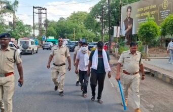 शासकीय कार्य में बाधा और अवैध रेत परिवहन मामले में 4 आरोपी गिरफ्तार, 75 लाख की संपत्ति जब्त