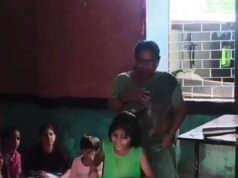 पढ़ाने की बात की तो भड़क गईं शिक्षिकाएं? बच्चों को कक्षा से बाहर निकालने का आरोप, वीडियो वायरल