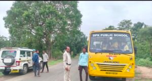 परिवहन विभाग ने की चौरई-उमरेठ मार्ग पर स्कूल वाहनों की सघन जांच