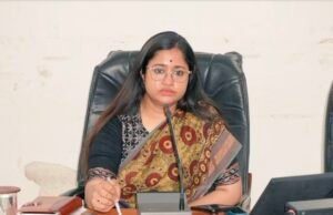 संबल योजना में लापरवाही पर प्रशासन का बड़ा एक्शन102 अधिकारी-कर्मचारियों को कारण बताओ नोटिस, कलेक्टर ने जताई कड़ी नाराजगी