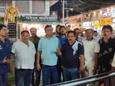 राहुल गांधी की हिरासत के विरोध में छिंदवाड़ा में कांग्रेस का धरना, फव्वारा चौक पर जुटे कार्यकर्ता