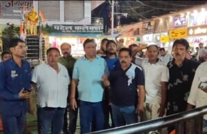 राहुल गांधी की हिरासत के विरोध में छिंदवाड़ा में कांग्रेस का धरना, फव्वारा चौक पर जुटे कार्यकर्ता