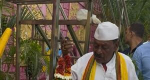 नकुलनाथ ने विश्व आदिवासी दिवस पर रानी दुर्गावती के चरणों में टेका माथा..