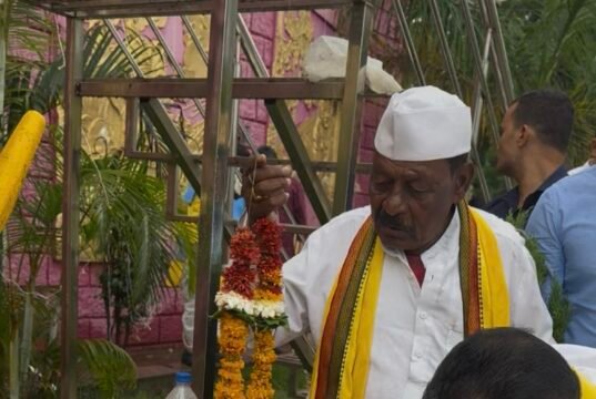 नकुलनाथ ने विश्व आदिवासी दिवस पर रानी दुर्गावती के चरणों में टेका माथा..