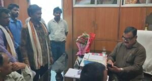 आदिवासी अंचल के स्कूल शिक्षक विहीन, जिला मुख्यालय में अटैचमेंट का खेल!