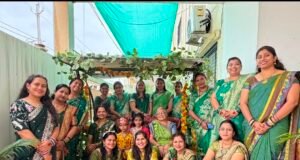 श्रीधाम रेसीडेंसी में हरियाली तीज की धूम हरे परिधानों में सजी महिलाओं ने बिखेरा सावन का रंग, राधा-कृष्ण की प्रस्तुति ने मोहा मन