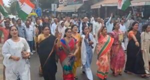 हल्द्वानी शुद्धिकरण विवाद पर छिंदवाड़ा में कांग्रेस का हल्लाबोलआंबेडकर तिराहे पर जमकर नारेबाजी, संविधान और लोकतंत्र के अपमान का लगाया आरोप