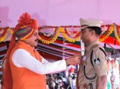 सराहनीय सेवा के लिए एएसपी आशीष खरे राष्ट्रपति पदक से सम्मानित, छिंदवाड़ा का बढ़ाया गौरव