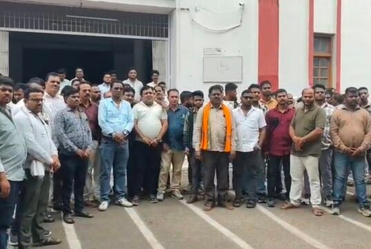 किसान के नाम पर खनिज कारोबार? कृषि ट्रैक्टरों के दुरुपयोग पर उठे सवाल…