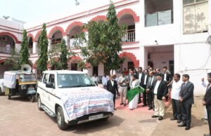 नेशनल लोक अदालत के प्रचार वाहनों को दिखाई हरी झंडी12 सितंबर को होगी नेशनल लोक अदालत, गांव-गांव पहुंचकर किया जाएगा प्रचार-प्रसार…
